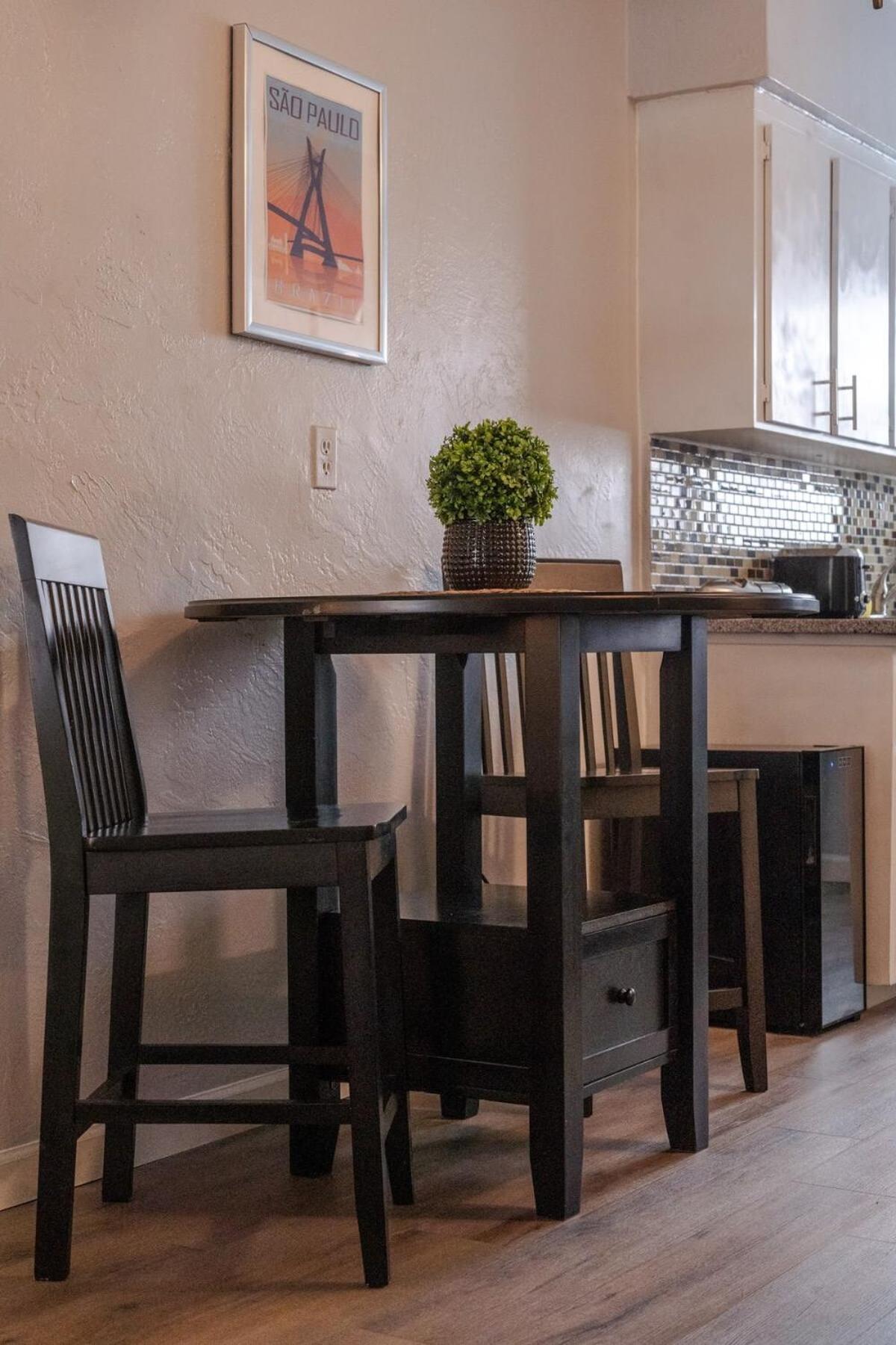 Ferienhaus Travelers Hideout Located 1 Block From The